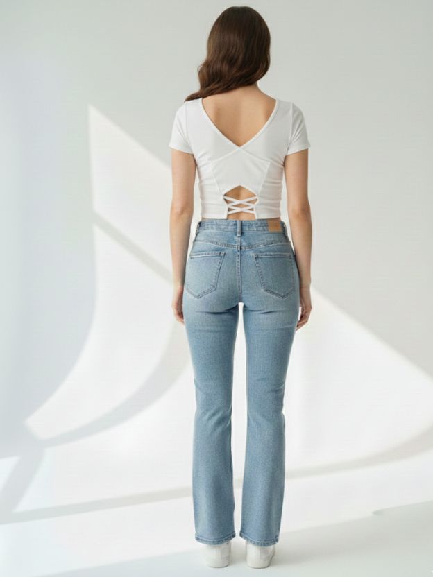 Classic Fitted Crop Tee – Everyday Essential