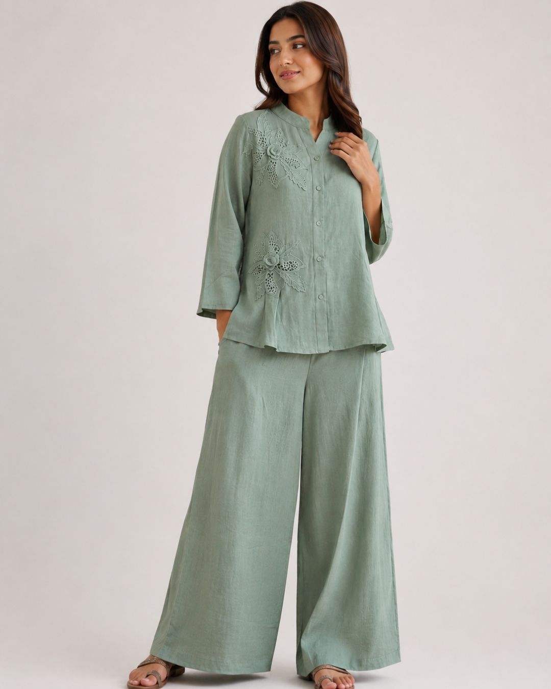 Women’s Floral Embroidered Co-ord Set – Relaxed Fit Linen-Blend Matching Set