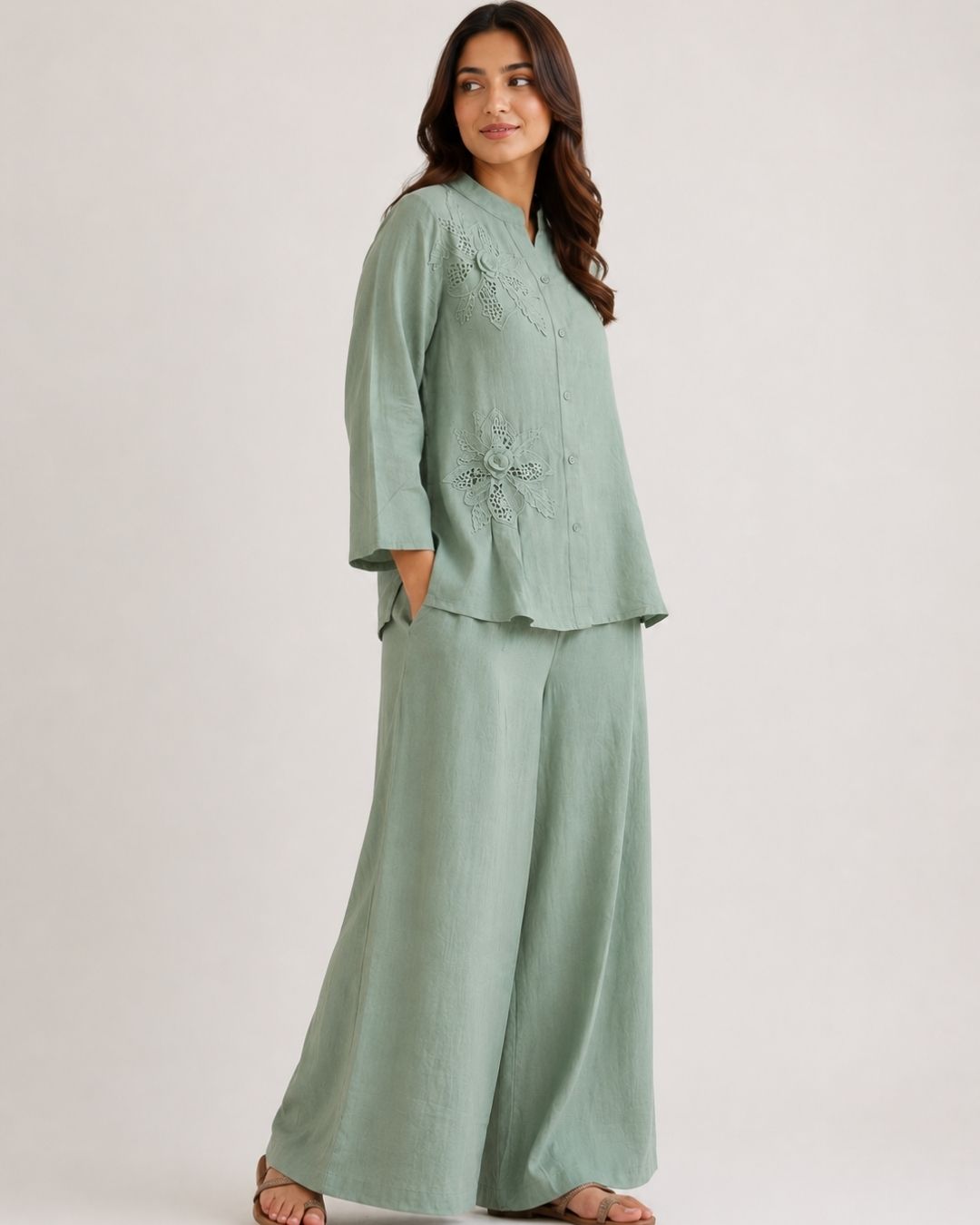 Women’s Floral Embroidered Co-ord Set – Relaxed Fit Linen-Blend Matching Set