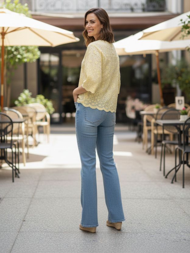Elegant Textured Scallop Hem Top
