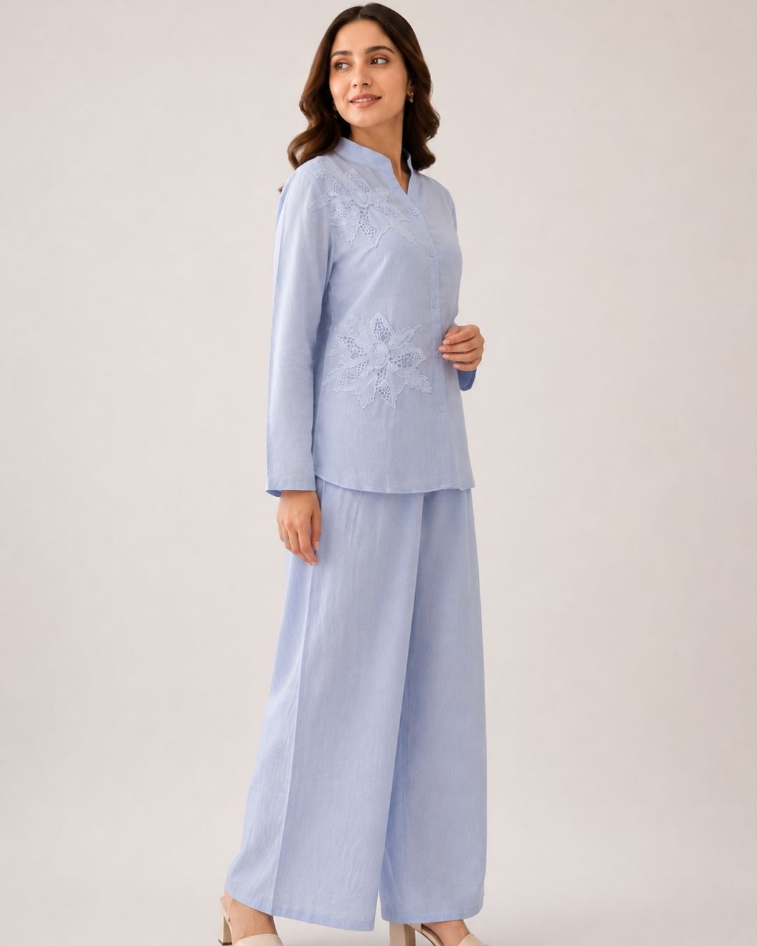 Women’s Floral Embroidered Co-ord Set – Relaxed Fit Linen-Blend Matching Set