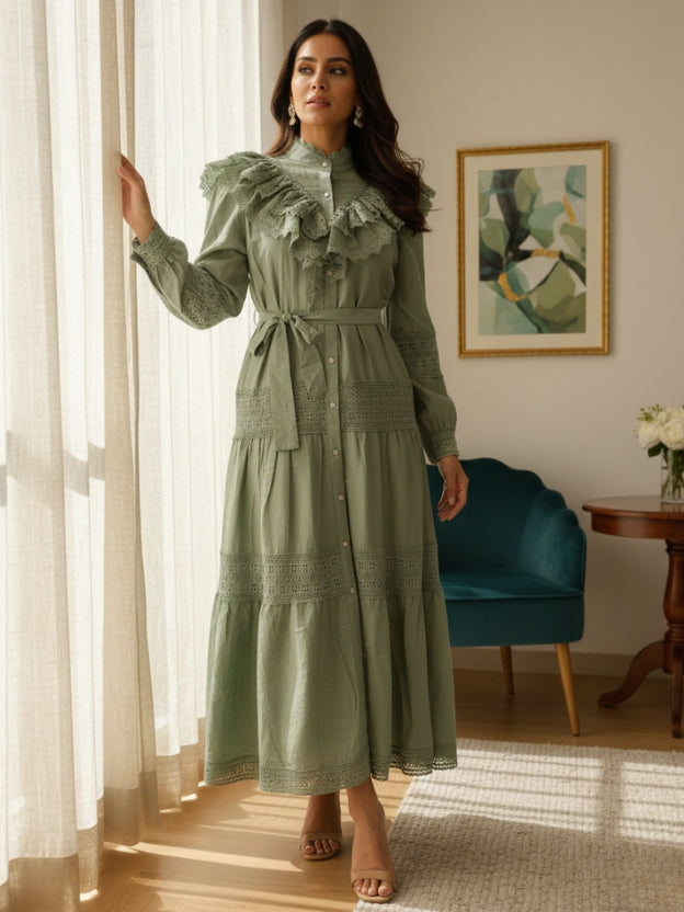 Elegant Lace Collar Tiered Midi Dress