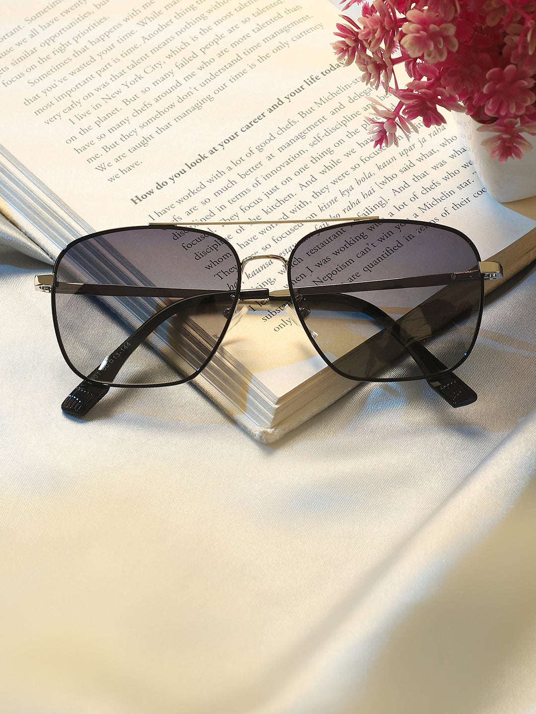 Unisex Polarised & UV Protected Square Sunglass MARC LOUIS 9301 SILVER BLACK SG