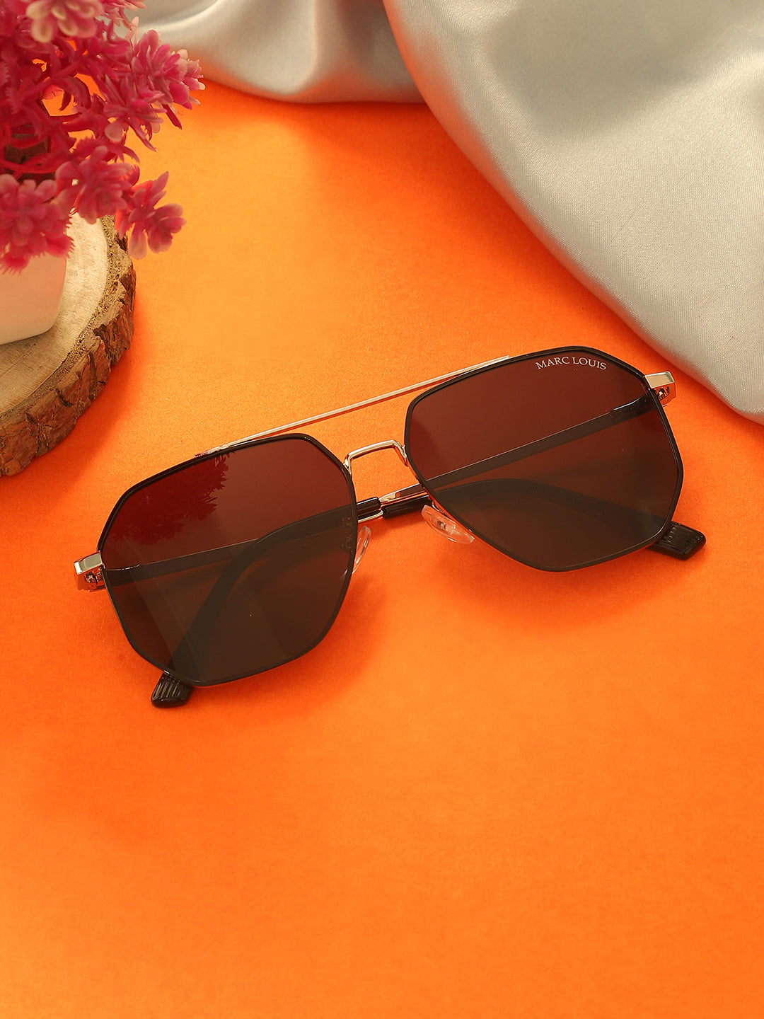 Square Sunglasses with Polarized and UV Protected Lens