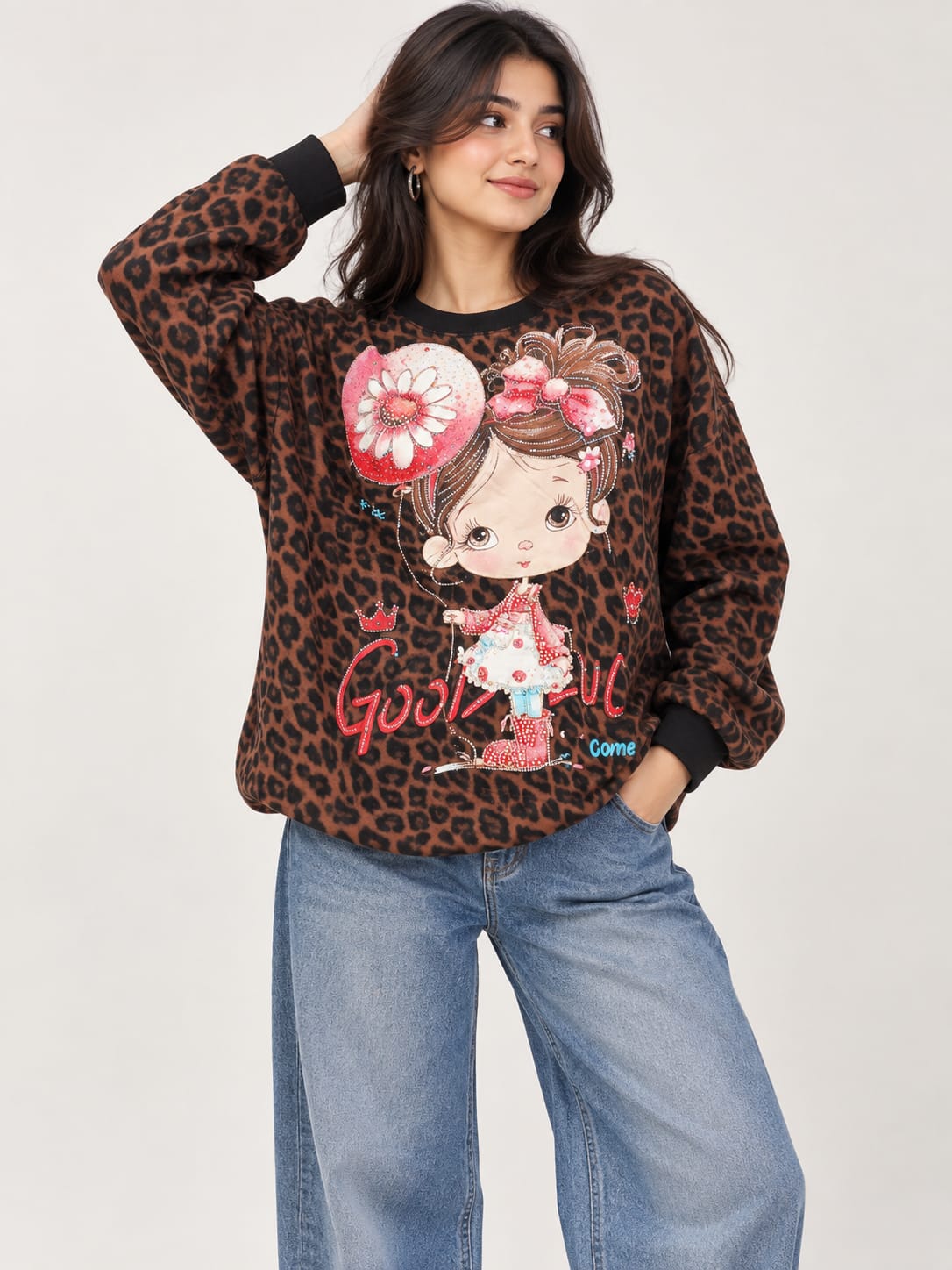Women’s Graphic Leopard Print Oversized Sweatshirt