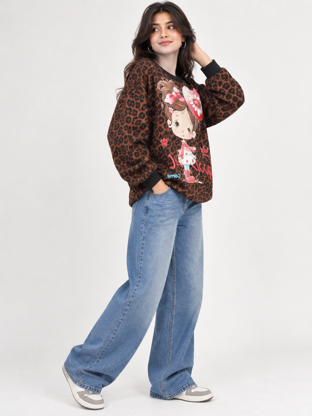 Women’s Graphic Leopard Print Oversized Sweatshirt