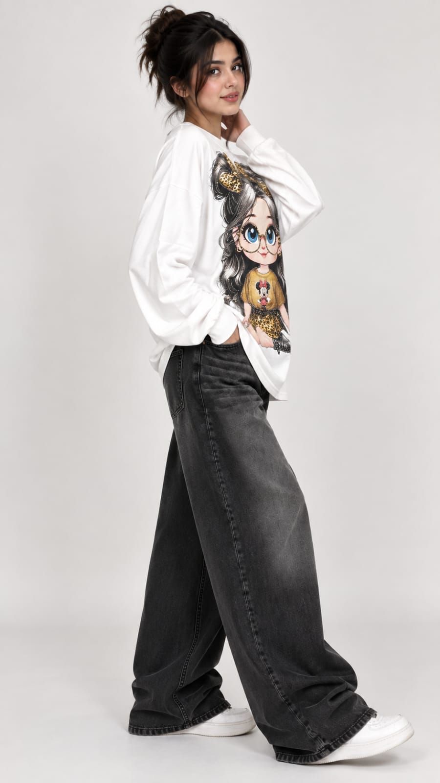 Women’s Graphic Leopard Bow Doll Sweatshirt