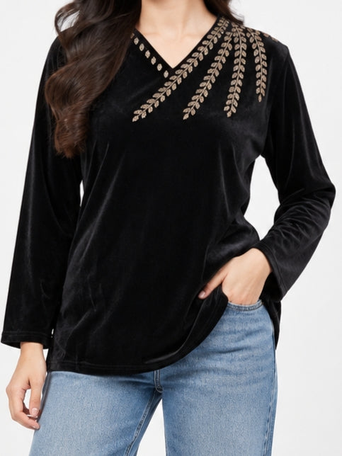 Woman Embroidered Velvet Top