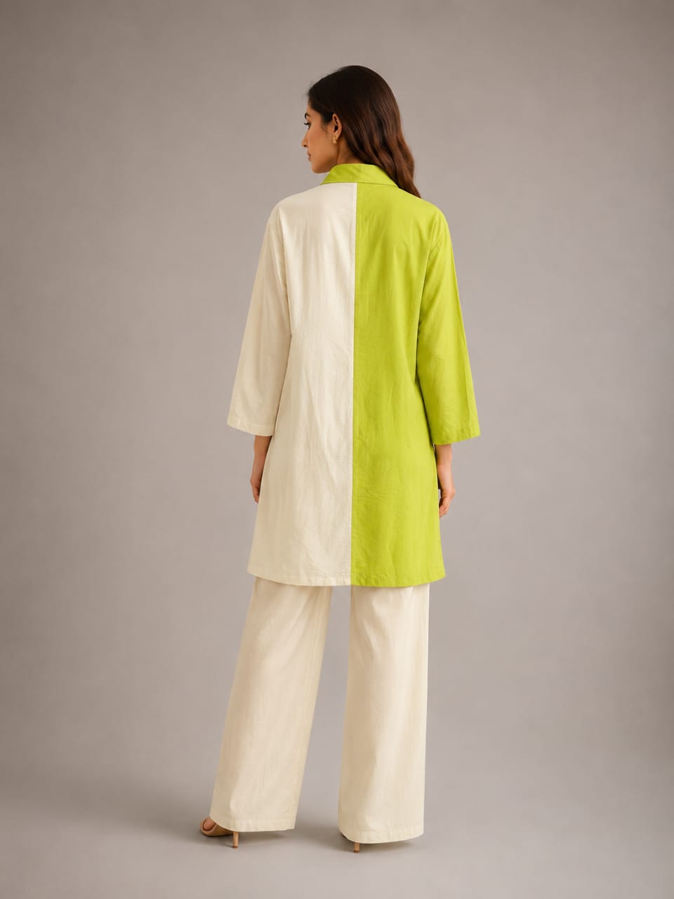 Two-Tone Split Tunic Top with Lace Bow Applique
